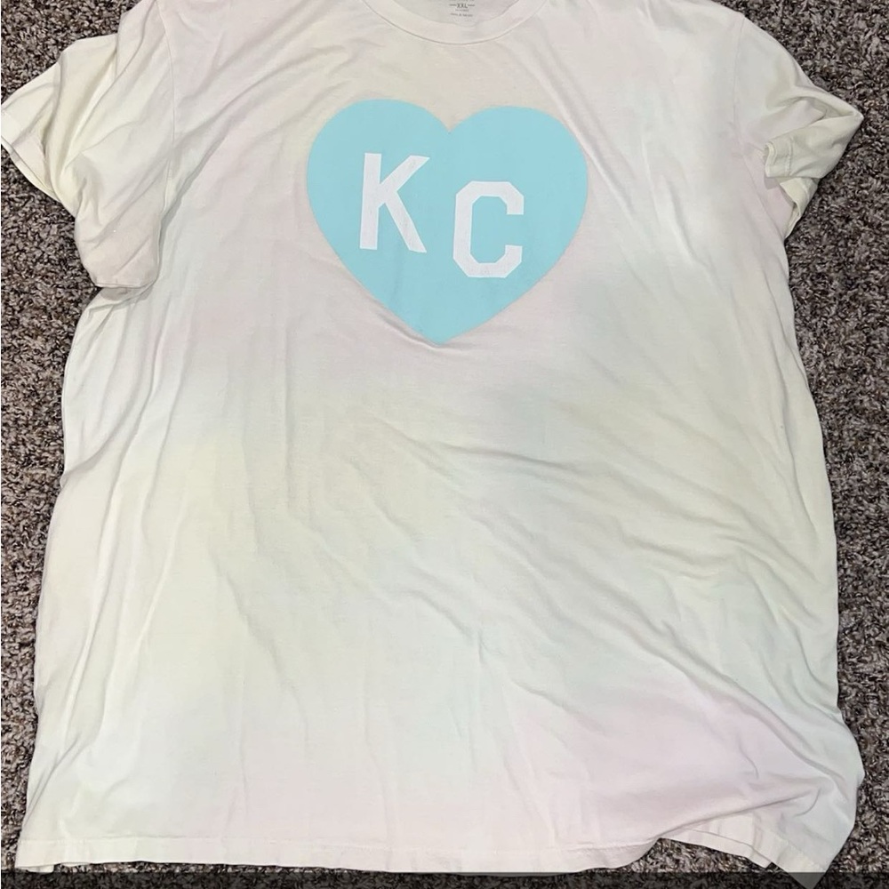 Cream and Blue Short Sleeve Tee with Heart Design